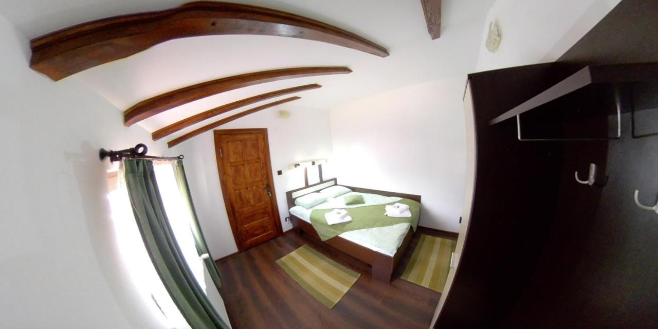 Mansarda Maradu Apartment *